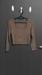 (Category: ) located in . Submitted by clearmyclothesssss (Listing ID 1368820315, Image 1). Description: .