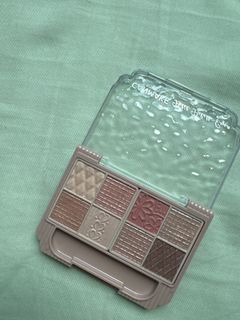 包平郵canmake 眼影盤64213655282561110