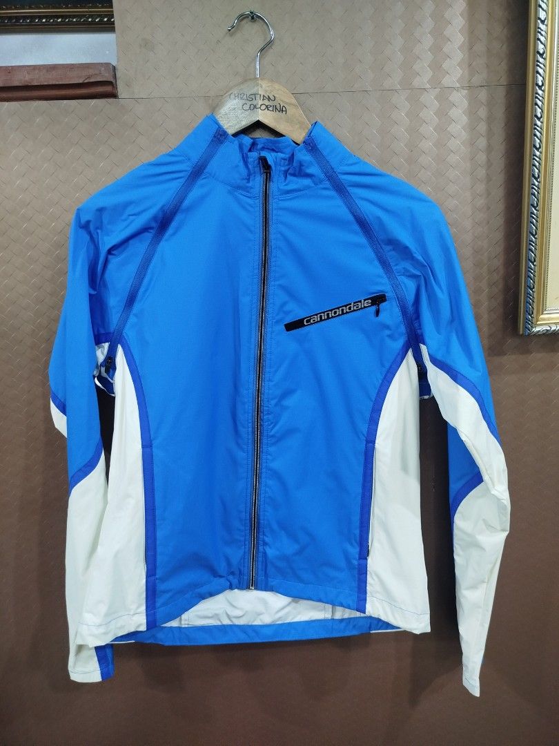 Cannondale convertible to vest jacket (Category: Activewear) located in Cavite. Submitted by epiboie (Listing ID 1368860454, Image 1). Description: Cannondale convertible to vest jacket Semi stormfit Size medium Excellent condition No issue 699.