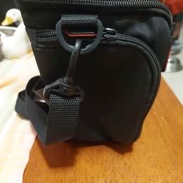 Case Logic SLR Camera Holster Bag (Category: Camera Bags & Carriers) located in Quezon City. Submitted by Botsok (Listing ID 1368834009, Image 2). Description: - SLR/DSLR Camera Holster Bag - Black color .