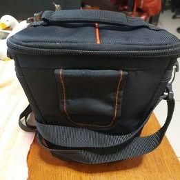 Case Logic SLR Camera Holster Bag (Category: Camera Bags & Carriers) located in Quezon City. Submitted by Botsok (Listing ID 1368834009, Image 3). Description: - SLR/DSLR Camera Holster Bag - Black color .