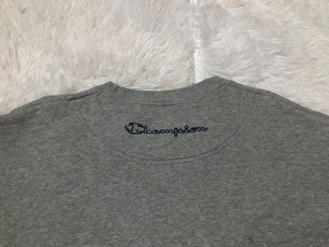 CHAMPION CREWNECK (HEAVY COTTON) (Category: Coats, Jackets and Outerwear) located in Manila. Submitted by camcameron (Listing ID 1368930501, Image 3). Description: ▪️M /W21 L26 ▪️Excellent condition ▪️Color rate 9.7/10 ▪️ISSUE WASHABLE STAINS.