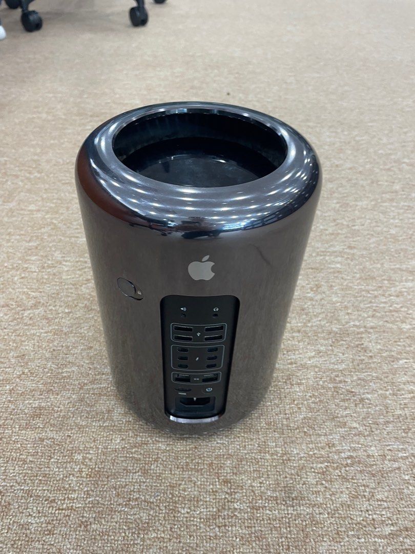 Cpu apple (Category: Desktops) located in Kuala Lumpur. Submitted by fongkevin (Listing ID 1368809208, Image 1). Description: Mac pro 2013 year . XEON 3 gb amd GPU , 64gb ram + 500gb memory .