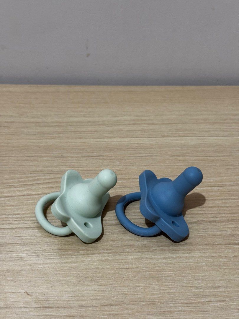 Dr. Brown’s Pacifier (Category: Soothers & Pacifiers) located in Rosario. Submitted by abubotnigella (Listing ID 1368953350, Image 1). Description: Inclusion 2 x Soothers.