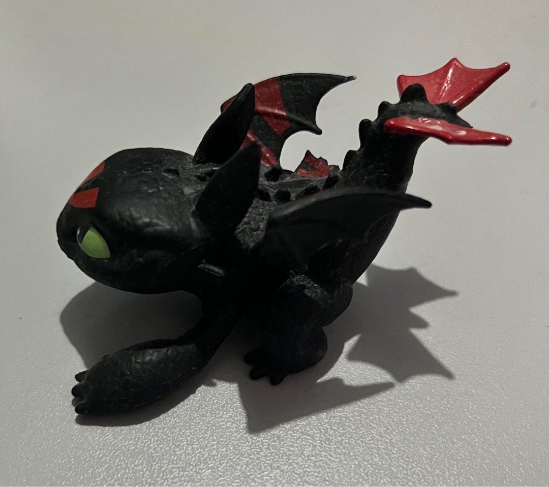 Dreamworks “Toothless” (How to Train your Dragon) (Category: Figurines & Statues) located in Quezon City. Submitted by pwrproductions (Listing ID 1368898572, Image 2). Description: Funko Type. (ON SALE! Limited time only)..