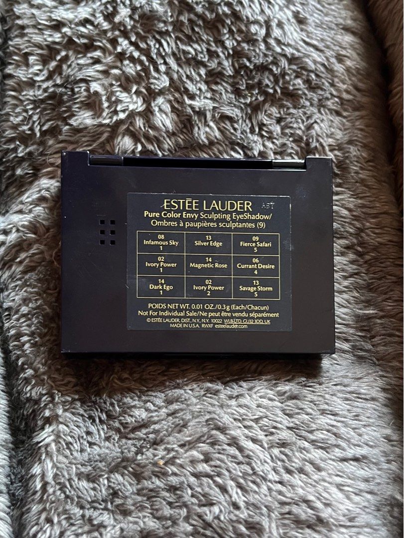 Estée Lauder Eyeshadow Palette (Unused) (Category: Makeup) located in San Juan City. Submitted by atl920 (Listing ID 1368853088, Image 3). Description: Unused (never swatched).