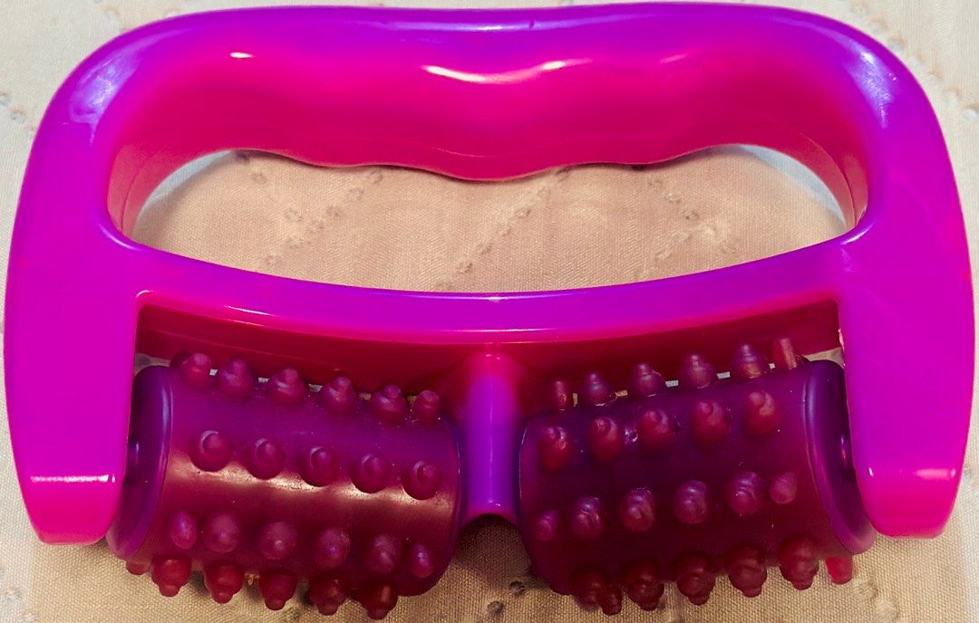Fat Control Anti Cellulite Body Roller Massager (Category: Massage Devices) located in Binan City. Submitted by fashiongossiponlineboutique (Listing ID 1368939331, Image 2). Description: Fat Control Anti Cellulite Body Roller Massager Lightly Used Bought from True Value P250.