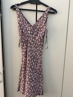 (Category: ) located in . Submitted by sliceofpepperonipizza (Listing ID 1368770938, Image 1). Description: .