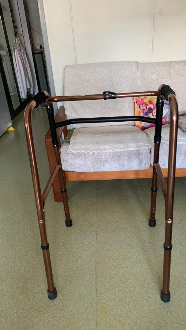 Foldable walking frame (Category: Other Assistive Aids) located in Singapore. Submitted by spp89 (Listing ID 1368806321, Image 3). Description: .