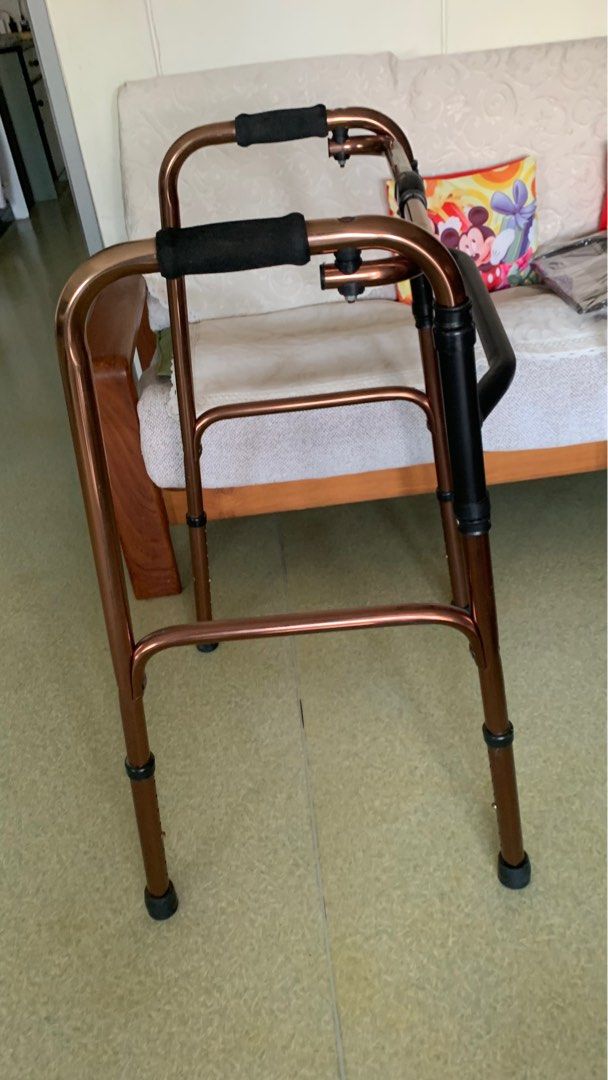 Foldable walking frame (Category: Other Assistive Aids) located in Singapore. Submitted by spp89 (Listing ID 1368806321, Image 2). Description: .
