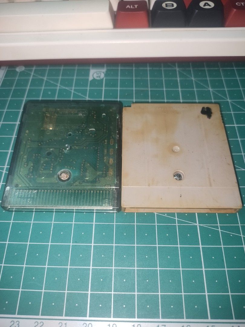 GameBoy Game cartridges (Category: Nintendo) located in Quezon City. Submitted by kushala140 (Listing ID 1368948565, Image 2). Description: Original GameBoy/GameBoy Color cartridges Good working condition tested Working check out pictures for more details 1000php Cash/Gcash No warranty Test2sawa only dito sa amin Meet up Ever Gotesco Commonwealth Jollibee Feria Road Commonwealth.