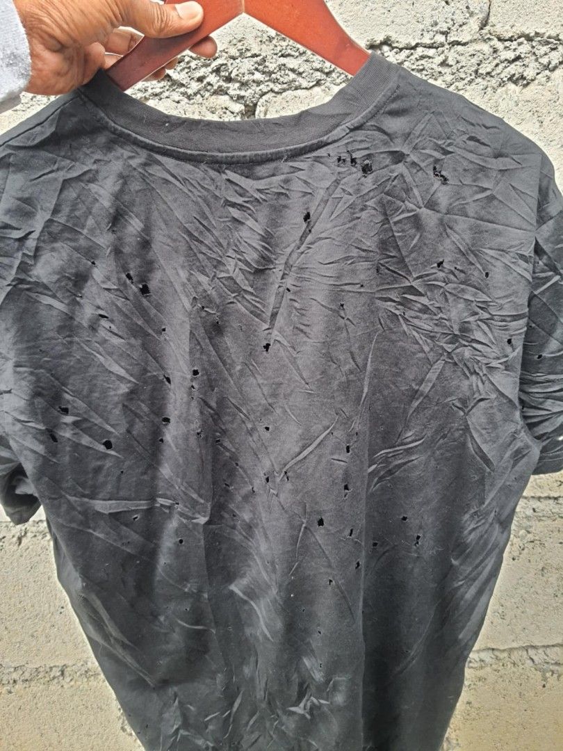 Givenchy destroyed t shirt like new (Category: Luxury Apparel) located in Bayombong. Submitted by jeffbeeer (Listing ID 1368906611, Image 3). Description: small on tag oversize fits xl men 2xl womens 29 length 23 width GOOD AS NEW 💯.