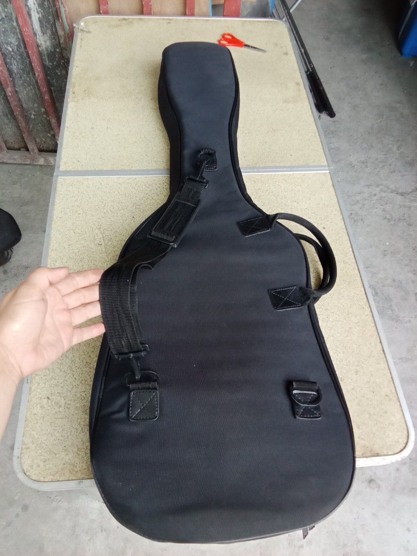 Ibanez Guitar gig bag (Category: Musical Instruments) located in San Pedro. Submitted by trisheljas_japansurplus (Listing ID 1368780085, Image 2). Description: for Sale Gig bag brand Ibanez in good Condition 2nd Hand came From Japan Surplus nego Price.