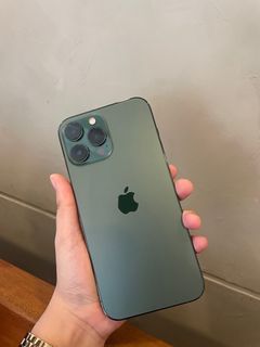 iPhone 13 Pro Max in Alpine Green