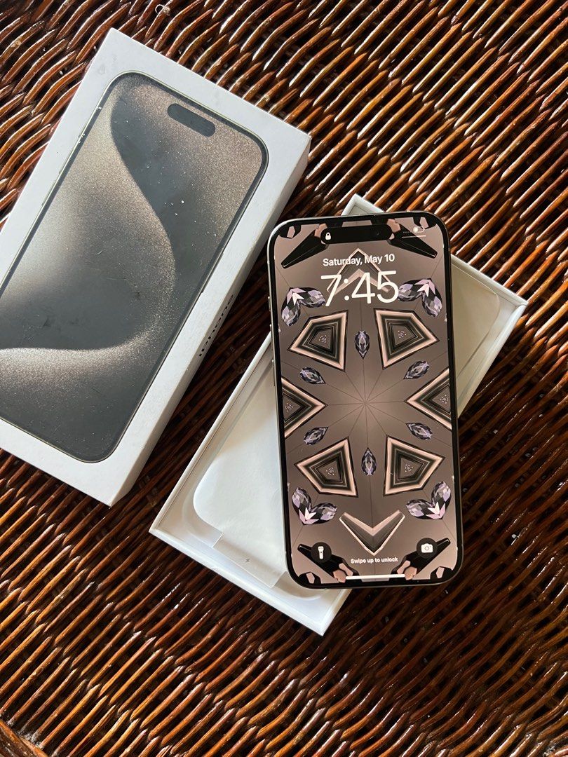 Iphone 15 pro 128gb (Category: iPhone 15 Series) located in Quezon City. Submitted by tyler8. (Listing ID 1368772007, Image 2). Description: 15 pro 128gb Ntc approved Call or text me: 09081691428 (Limited lang pwede ireply sa carousell) -37,700 ( Last price posted) Open for swap (ios) swapping price: 40,000 Open ako mag add sa higher model add cash nalang sa lower model. Preloved In pristine condition No any hidden issue Complete with case, cord 