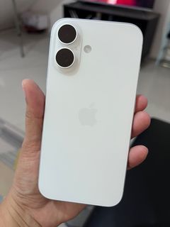 iPhone 16 White