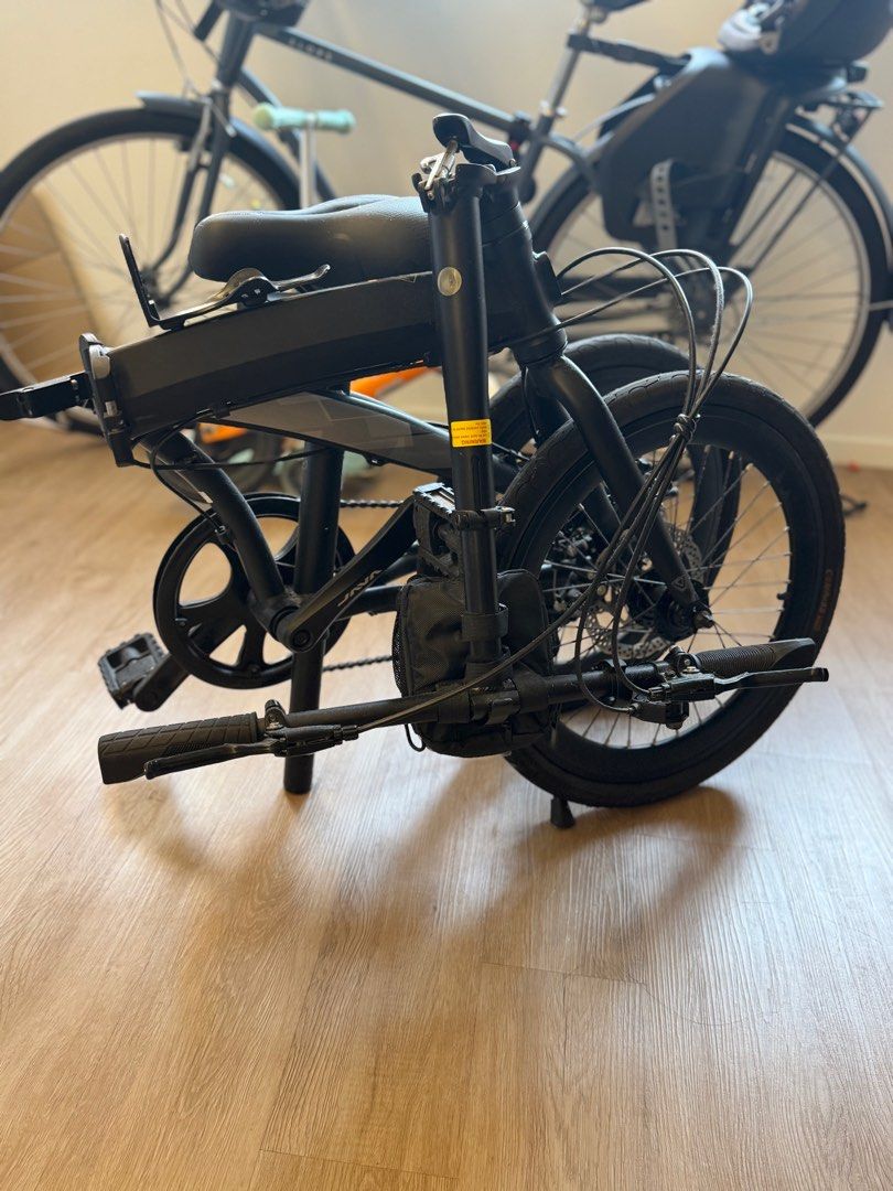 Java foldable bicycle (Category: Bicycles) located in Singapore. Submitted by meschme (Listing ID 1368769279, Image 2). Description: Relocation sale.