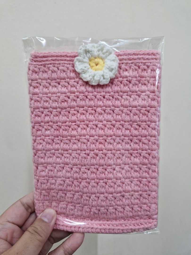 Kindle Sleeve Crochet (Category: E-Readers) located in Paranaque City. Submitted by mi_artesano_mnl (Listing ID 1368782843, Image 1). Description: Handmade Crochet Kindle Sleeve! Protect your Kindle in style with this beautiful, handmade crochet sleeve. Features: Soft, durable yarn for maximum protection Unique, eye-catching designs Lightweight and portable Ideal for book lovers on the go! price starts at 250 for 6.2x4.3" sleeve(kindlebasic) one 