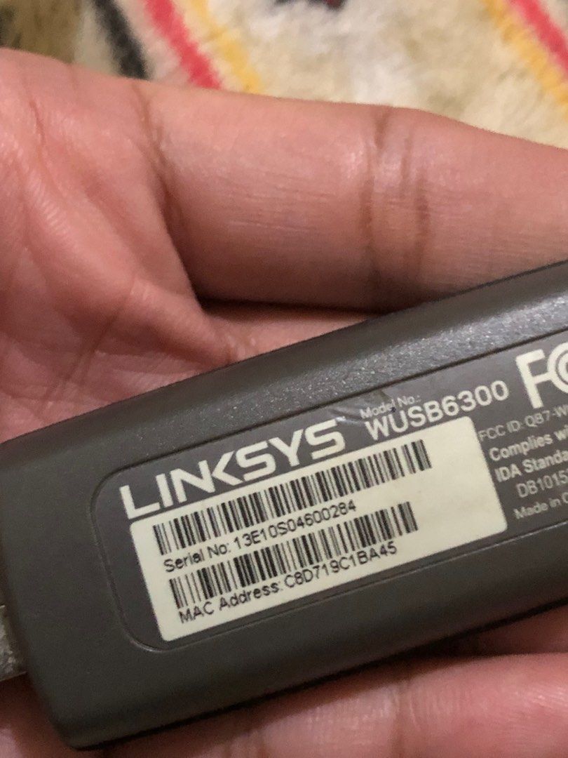 Linksys WUSB6300 wifi receiver (Category: Networking) located in Quezon City. Submitted by markgolveo (Listing ID 1368792171, Image 3). Description: Linksys WUSB6300 wifi receiver.