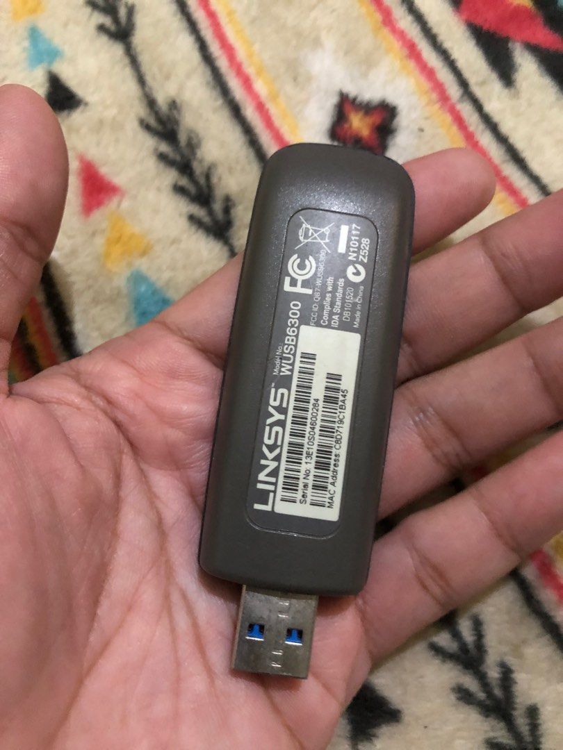 Linksys WUSB6300 wifi receiver (Category: Networking) located in Quezon City. Submitted by markgolveo (Listing ID 1368792171, Image 2). Description: Linksys WUSB6300 wifi receiver.