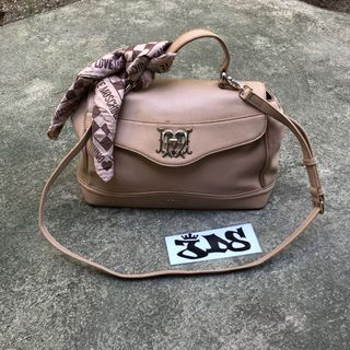 (Category: ) located in . Submitted by ukaykaayo (Listing ID 1368905334, Image 1). Description: .