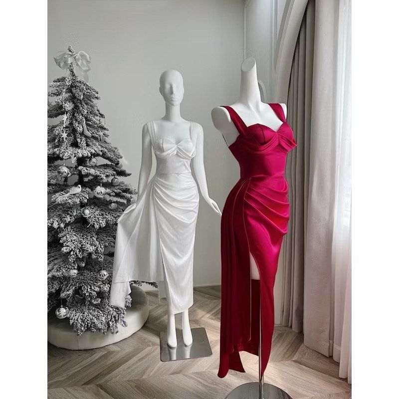 MMUSE White silk party dress with slit (Category: Evening dresses & gowns) located in Dasmarinas. Submitted by prelovedbykrish (Listing ID 1368773522, Image 2). Description: - can be used as a prom dress! or for any formal occasion - used once for my graduation hehe - sized M! but will also perfectly fit S. waistline is 27 for ref - disclaimer: nasa shin length na siya banda (pinaputol ko bc it was too long for me) - height is 5'2 for ref - bough