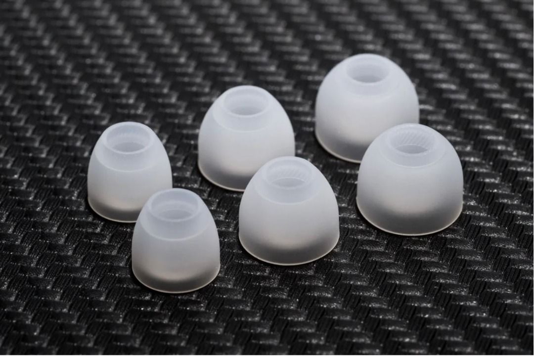 Nostalgia Audio Extra Wide Bore XWB Eartips (IEM / Earphones / Earbuds / Ear tips) (Category: Earphones) located in Singapore. Submitted by 8-deciball (Listing ID 1368838657, Image 3). Description: Looking for that special sauce in the treble, that sweet eargasmic bite on end-consonants? Combining the best auditory elements from the Eletech Baroque and Divnus Velvet and you have these amazing Extra Wide Bore tips, a true musical treat that will b