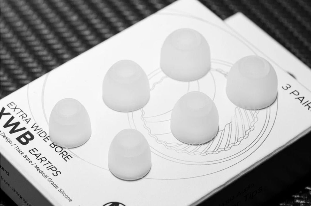 Nostalgia Audio Extra Wide Bore XWB Eartips (IEM / Earphones / Earbuds / Ear tips) (Category: Earphones) located in Singapore. Submitted by 8-deciball (Listing ID 1368838657, Image 2). Description: Looking for that special sauce in the treble, that sweet eargasmic bite on end-consonants? Combining the best auditory elements from the Eletech Baroque and Divnus Velvet and you have these amazing Extra Wide Bore tips, a true musical treat that will b
