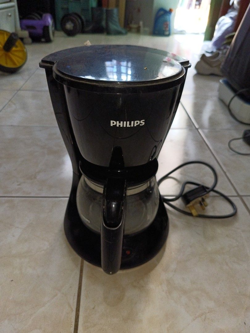 Philips coffee maker (Category: Coffee Machines & Makers) located in Las Pinas. Submitted by gooditems31 (Listing ID 1368947503, Image 1). Description: Philips coffee maker good condition ready to use las Pinas location.