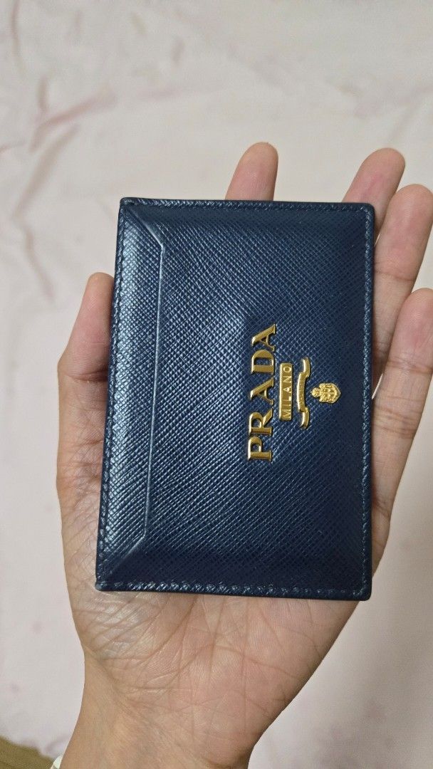 Prada card holder (Category: Luxury Bags & Wallets) located in Paranaque City. Submitted by jsg23 (Listing ID 1331007675, Image 3). Description: .