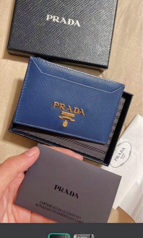 Prada card holder (Category: Luxury Bags & Wallets) located in Paranaque City. Submitted by jsg23 (Listing ID 1331007675, Image 2). Description: .