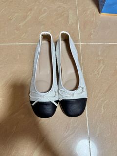 （分類：）位於 。 由 yippee.13 提交（商品編號 1368877368，圖片 1）。簡介： 。