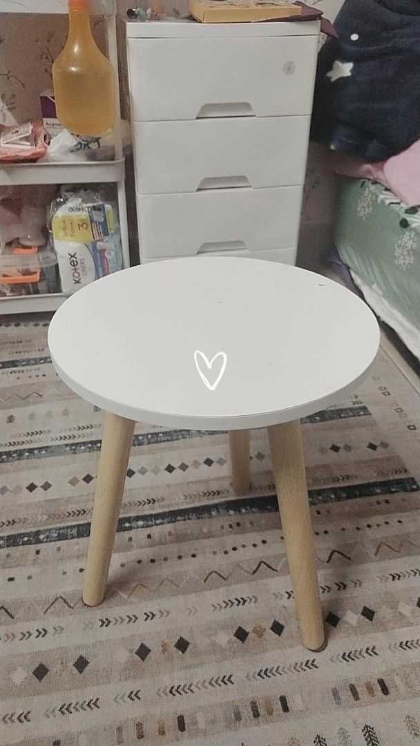 Side table (Category: Tables & Sets) located in Kuala Lumpur. Submitted by ikawardrobe (Listing ID 1368839160, Image 1). Description: Good condition.