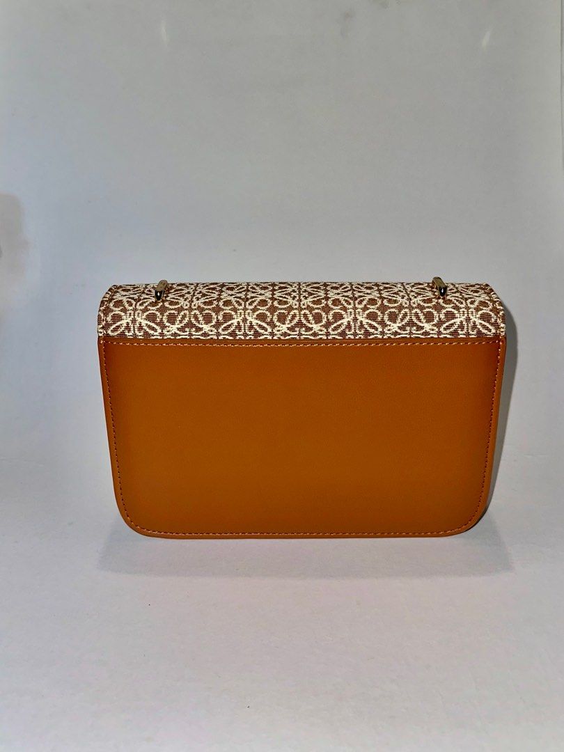 Small Goya Bag In Anagram Jacquard (Category: Cross-body Bags) located in Antipolo. Submitted by prelovedstuffbylai (Listing ID 1368950218, Image 2). Description: NGA - Japan Ukay DISCLAIMER Not associated nor affiliated with any of the brands featured. All trademarks and copyrights reserved to the original brand holders..