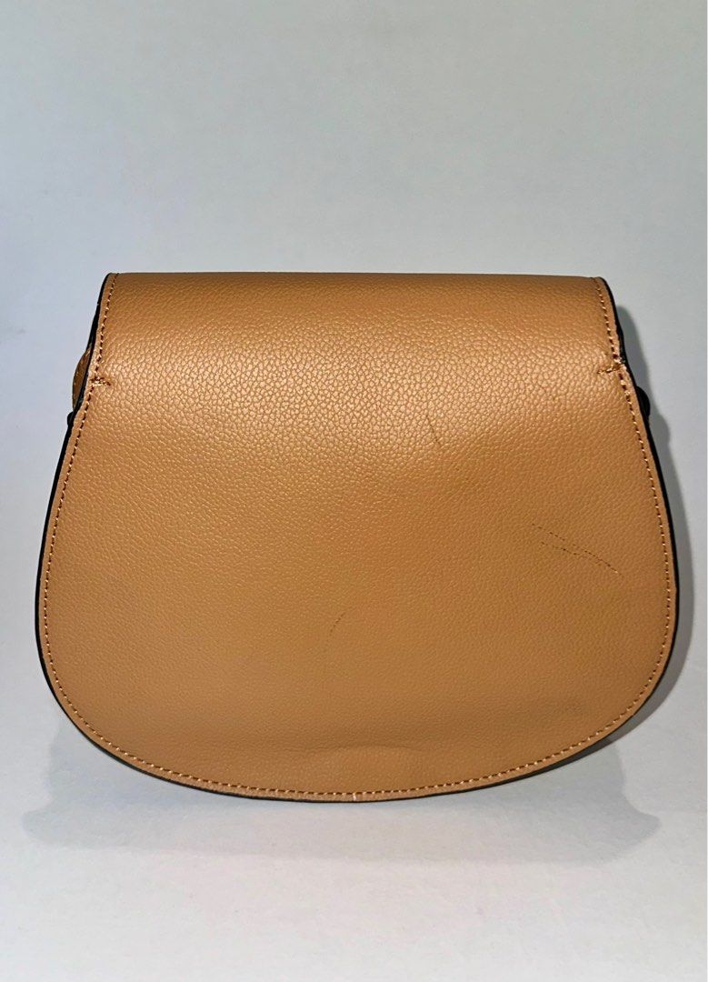 SMALL MARCIE SADDLE BAG (Category: Luxury Bags & Wallets) located in Antipolo. Submitted by prelovedstuffbylai (Listing ID 1368868424, Image 3). Description: NGA - Japan Ukay DISCLAIMER Not associated nor affiliated with any of the brands featured. All trademarks and copyrights reserved to the original brand holders..