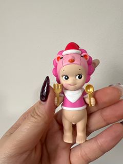 (Category: ) located in . Submitted by polaroid250 (Listing ID 1368859054, Image 1). Description: .