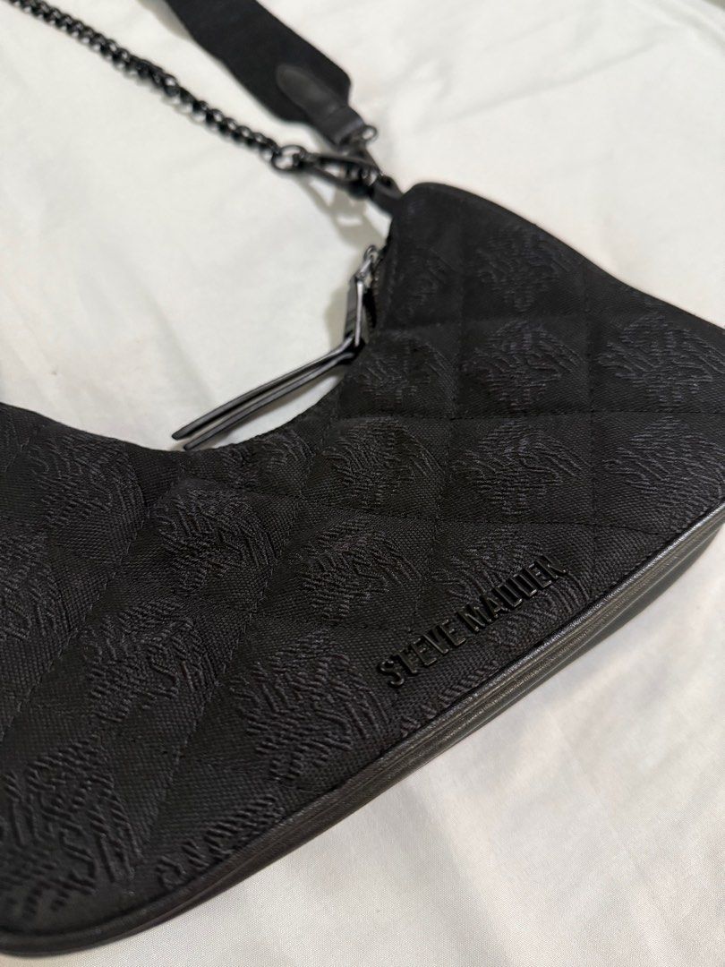 Steve Madden Utility Vital Bag (Category: Cross-body Bags) located in Valenzuela. Submitted by abcdely (Listing ID 1368806603, Image 2). Description: Steve Madden Utility Vital Bag Rarely Used P2,000 - can fit iphone 16 pro max (see attached photo with phone case) & coach medium wallet, liptint, powder, small perfume hehe can do shipping, lalamove or meetup around metro manila .