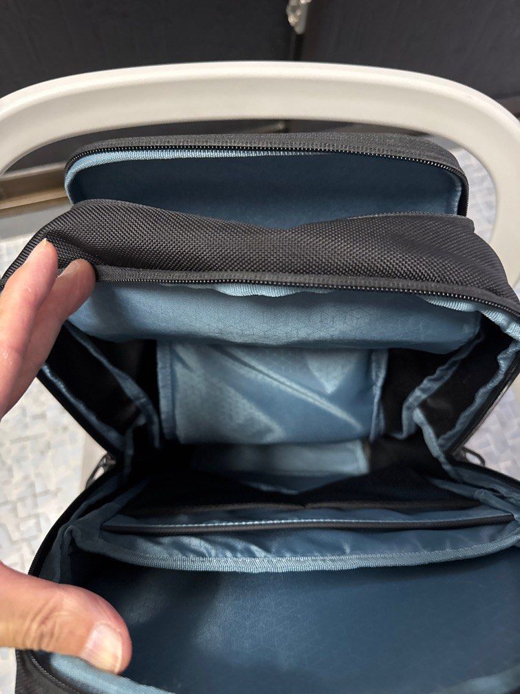 Thule (Category: Backpacks) located in Singapore. Submitted by naim3311 (Listing ID 1368875072, Image 4). Description: Selling the above mentioned.Use less than 5 times.Self collect at Braddell MRT.Outside the gantry. No refund or return after purchase!.