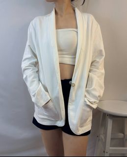 (Category: ) located in . Submitted by j_clothing_corner (Listing ID 1368794042, Image 1). Description: .