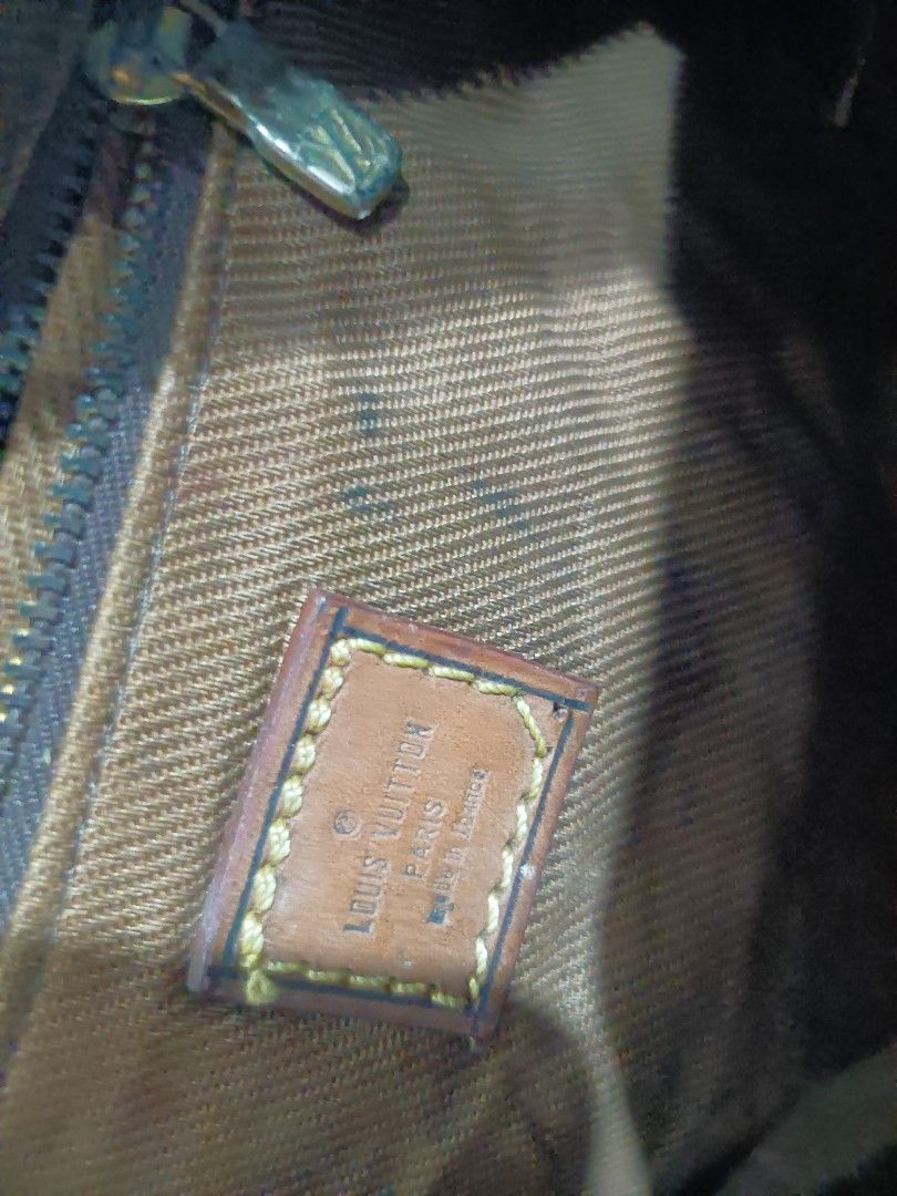 Vintage lv handbag papillon (Category: Luxury Bags & Wallets) located in Davao. Submitted by analiedazo07211 (Listing ID 1368892462, Image 3). Description: lv hand bag papillon pm sa complete details ready to ship.