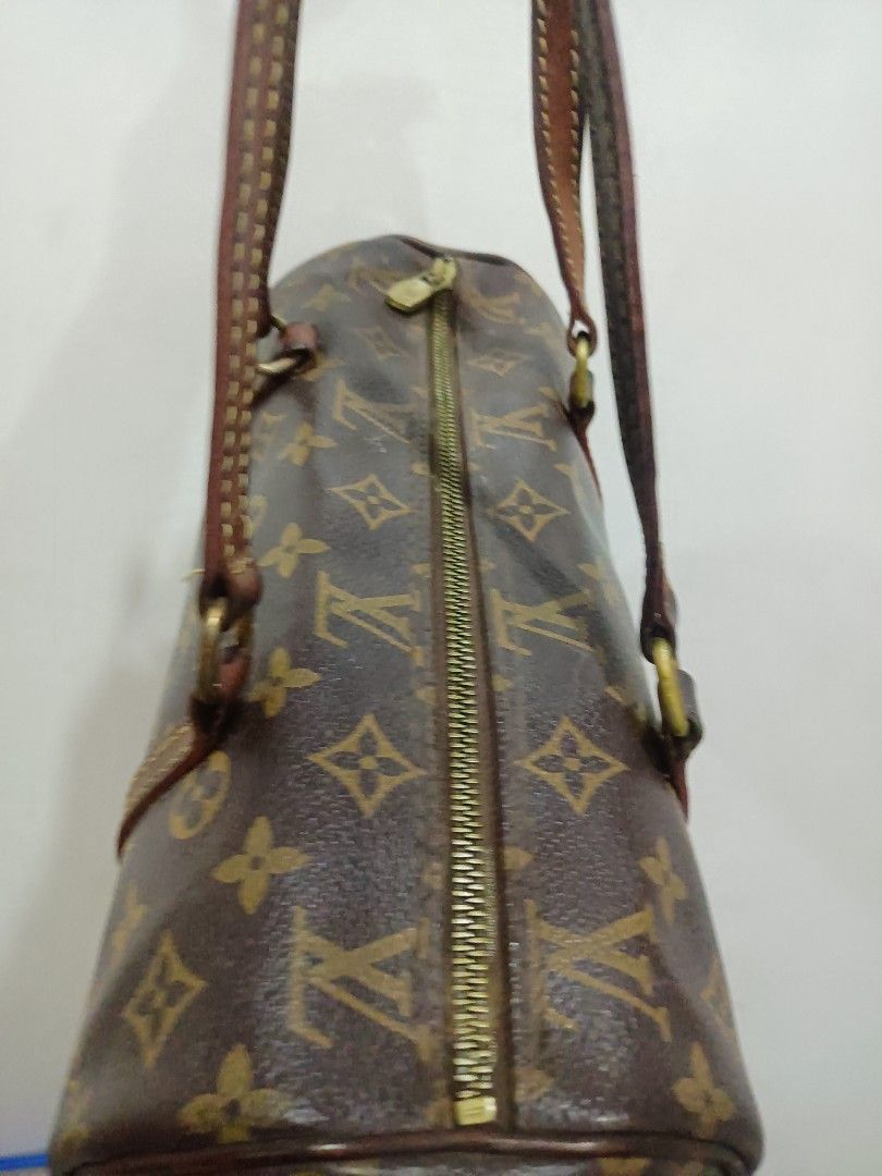 Vintage lv handbag papillon (Category: Luxury Bags & Wallets) located in Davao. Submitted by analiedazo07211 (Listing ID 1368892462, Image 1). Description: lv hand bag papillon pm sa complete details ready to ship.