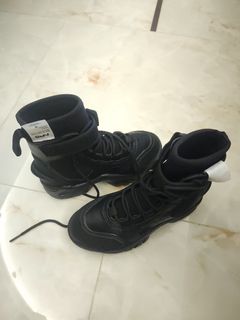 (Category: ) located in . Submitted by shop08 (Listing ID 1368867417, Image 1). Description: .