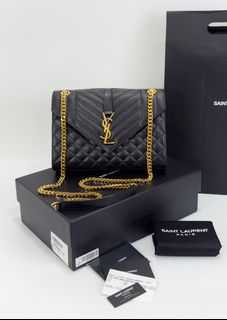 (Category: ) located in . Submitted by luxuryprelovedbagsby_by_agnes (Listing ID 1368843963, Image 1). Description: .