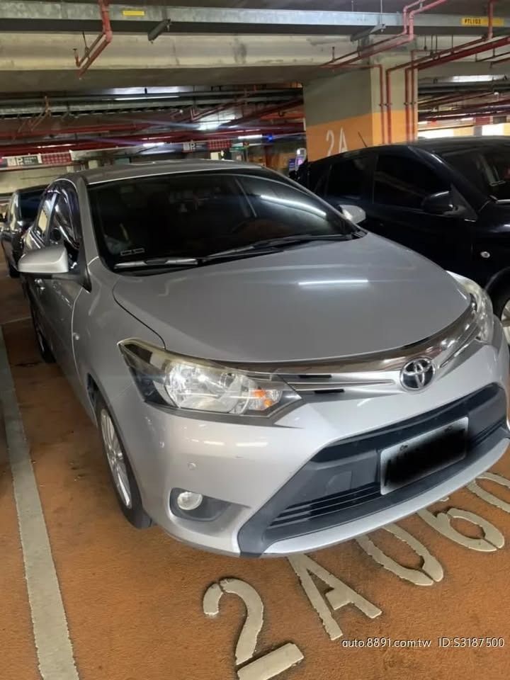 由 xuy540961358 (刊登 ID 1369011371，圖片 2) 提交，位於 高雄市 (Kaohsiung) 的 2016 Toyota Vios (類別：汽車出售)，說明：Toyota Vios 2016款 銀色 TOYOTA VIOS 2016年 全車保證無事故❌無變造❌無泡水❌ 同行勿擾!!!!!!!!!!!!!!!!! ❃ 廠牌：Toyota ❃ 型號：Vios ❃ 年份：2016 ❃ 車色：銀色 ❃ 排氣量：1.5L ❃ 里程：59000km ❃ 變速系統：手自排 ❃ 引擎燃料：汽油 ❃ 驅動方式：2WD ❃ 乘客數：4門5座 ❃ 售價：12萬 安全配備： 安全氣囊 ABS防鎖死 舒適配備： 恆溫空調 倒車雷達 【最具公信力第三方認證車/優選車況】 認證中古車百百種，妳/你看懂哪一種 想要便宜又具法律效益認證的中古車， 所有車款不怕你問，就怕你找錯人。 【消費找上游，帶你成為聰明的購車消費者！！！】 車況與里程公開透明化 專業鑑定▲▲合格認證 ▲▲檢定報告一覽無遺▲
