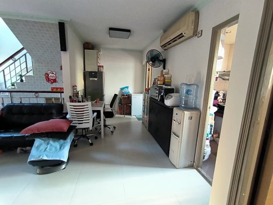 700 sq ft 2nd floor with rooftop and parking space in Tun Tsz Wai63438991582722114