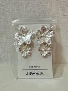 全新 Other Stories silver flower earrings 銀色花朵耳環64201234320257110