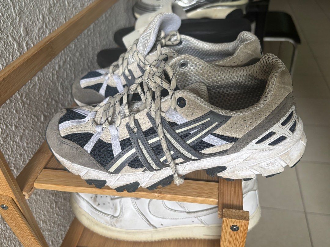 Asics gel sonoma French Blue Women Shoes footwear sneakers (Category: Sneakers) located in Singapore. Submitted by jcarroting (Listing ID 1368990807, Image 2). Description: 240 cm EURO 38 BR 36 It’s in new condition. No negotiation. Meet up at bukit panjang area..