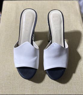 (Category: ) located in . Submitted by shalens.preloved (Listing ID 1369123869, Image 1). Description: .