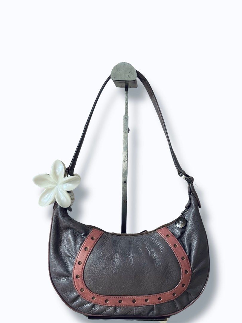 BanaBana Shoulder bag with ribbon (Category: Shoulder Bags) located in Mati. Submitted by classicatch.ph_new (Listing ID 1369007970, Image 2). Description: BanaBana Shoulder Bag so pretty 😍 Normal signs of usage measurement: L 10” H 6” W 2.5” 550+ SF Note: 𝑇ℎ𝑒 𝑐𝑜𝑙𝑜𝑢𝑟/𝑠 𝑠ℎ𝑜𝑤𝑛 𝑚𝑎𝑦 𝑑𝑖𝑓𝑓𝑒𝑟 𝑓𝑟𝑜𝑚 𝑡ℎ𝑒 𝑎𝑐𝑡𝑢𝑎𝑙 𝑐𝑜𝑙𝑜𝑢𝑟/𝑠 𝑑𝑢𝑒 𝑡𝑜 𝑖𝑛𝑑𝑖𝑣𝑖𝑑𝑢𝑎𝑙’𝑠 𝑠𝑐𝑟𝑒𝑒𝑛 𝑠𝑒𝑡𝑡𝑖𝑛𝑔𝑠. 𝑃𝑜𝑡𝑒𝑛𝑡𝑖𝑎𝑙 𝑠𝑖𝑧𝑖𝑛