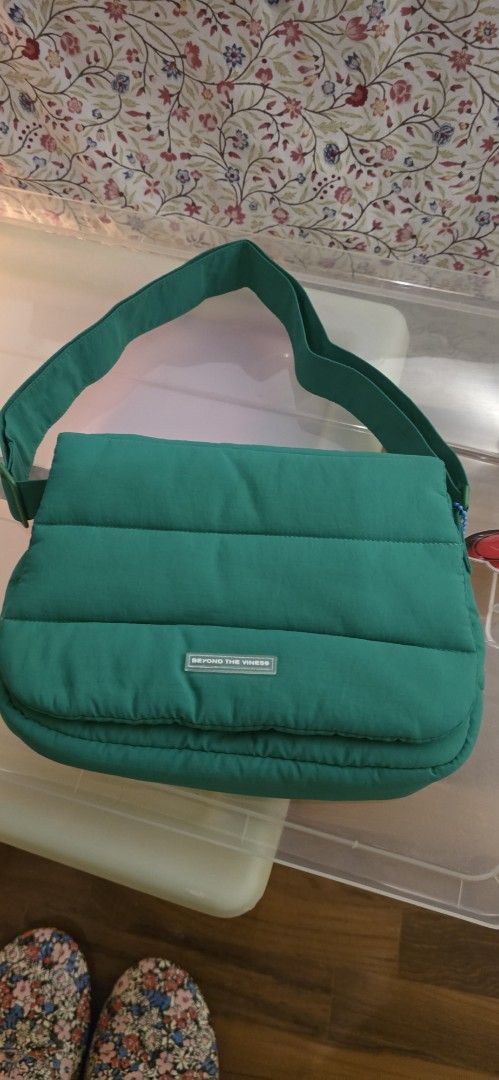 Beyond the Vines Puffer Bag (Category: Sling Bags) located in Manila. Submitted by pshopper (Listing ID 1369035484, Image 1). Description: lightly used and still in very good condition! comes with its original bag also included is the btv heart keychain.